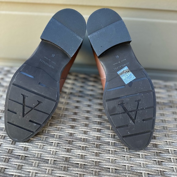 Aquatalia Narina Calf Brown Leather Zipper Ankle and Booties Boots. - Picture 7 of 10